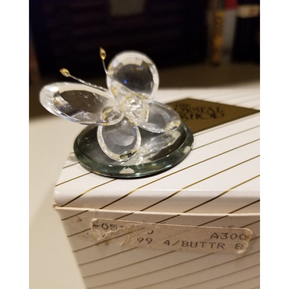 Vtg Mini Crystal Butterfly Figurine The Crystal Shop